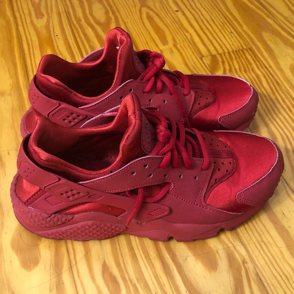 Nike Huarache Red Size 8.5